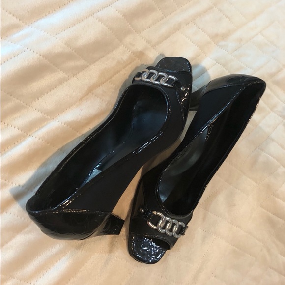 Kate. Scott Open Toe Black Shoes, Sz 9.5 - Picture 2 of 5